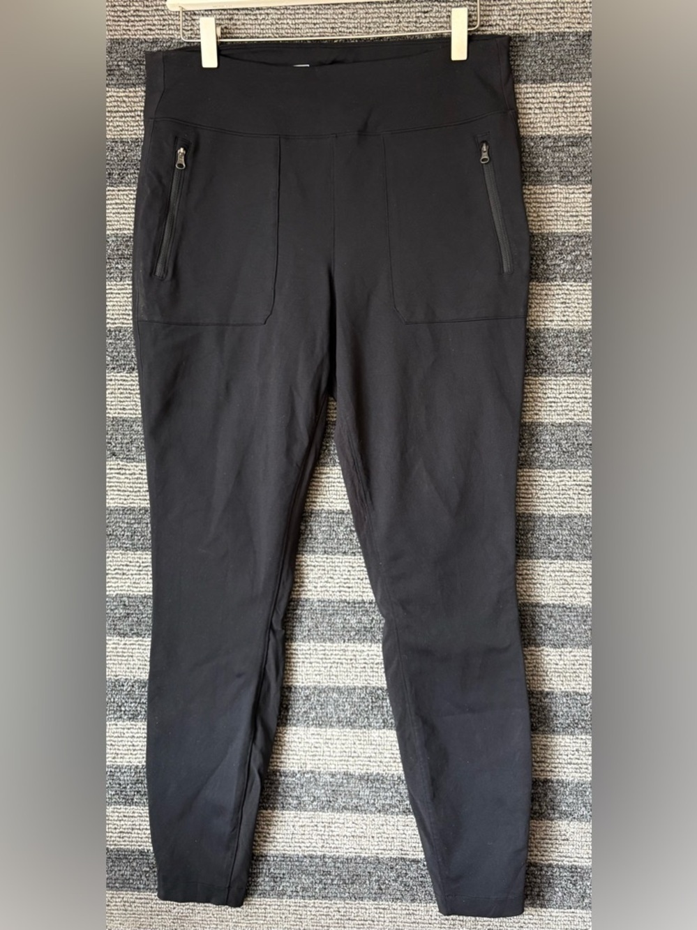The North Face Women's Paramount Black Hybrid High Rise Tights Large EUC - Picture 3 of 9